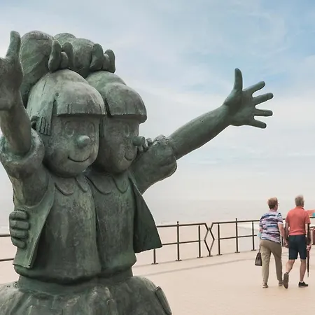 By The Sea, Cleaning Included Middelkerke